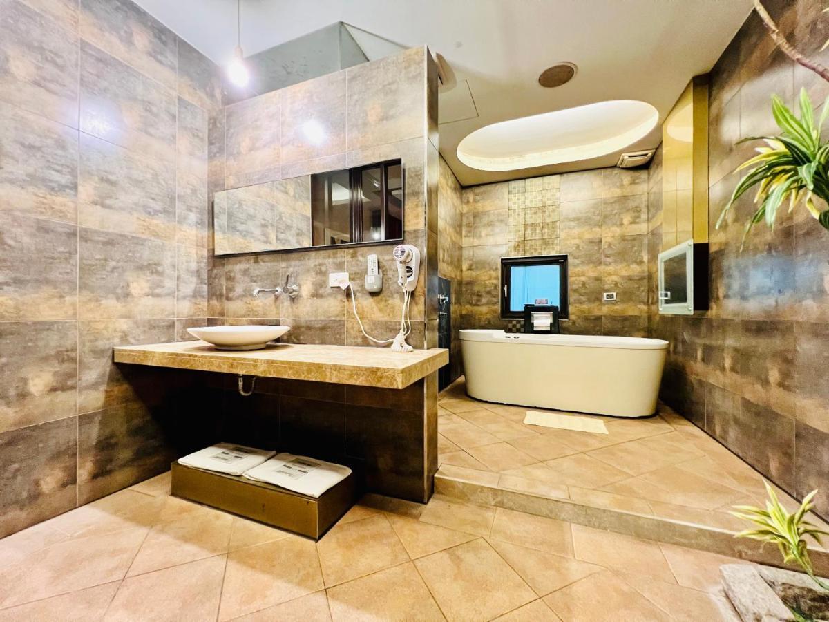 Motel Fabulous Суао Екстериор снимка